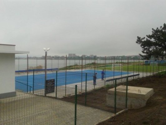 Staţiunea Techirghiol are miniparc acvatic şi terenuri de sport
